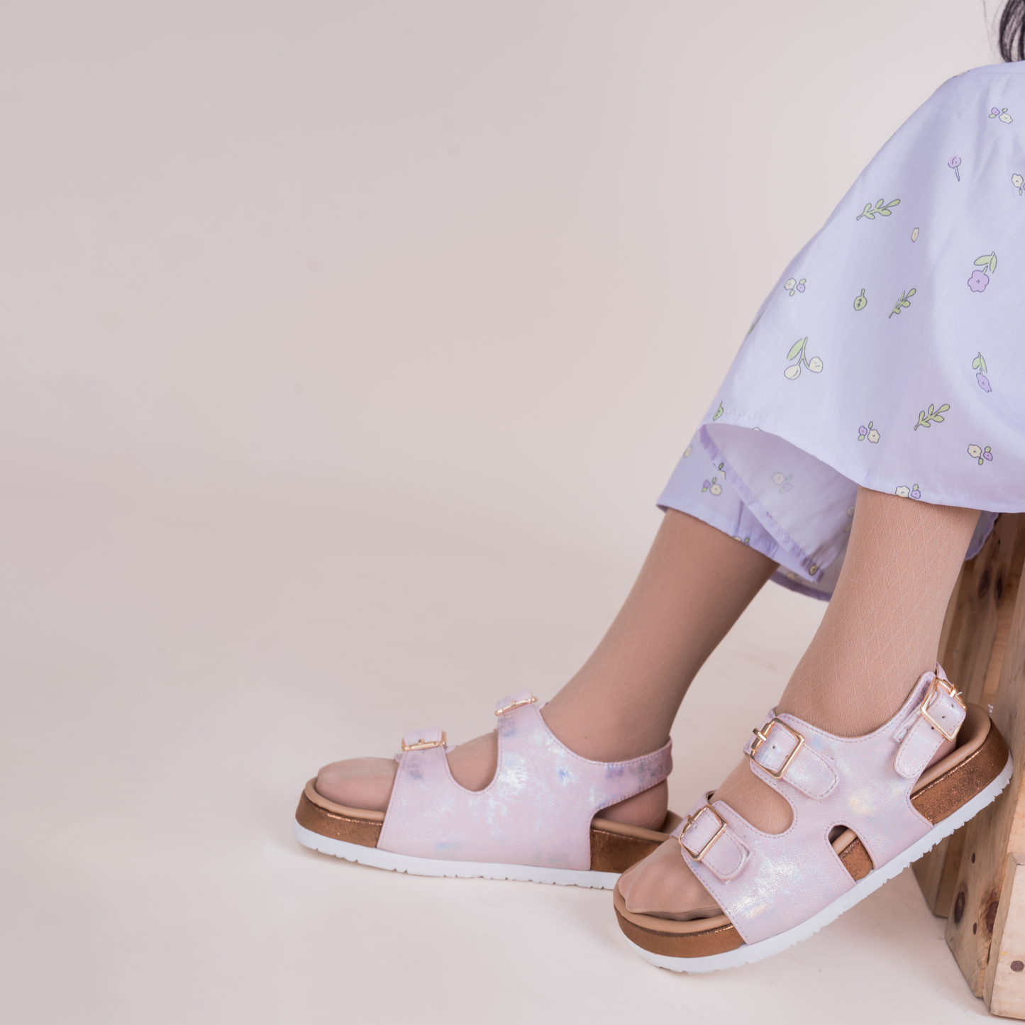 Dreamy dusk sandal